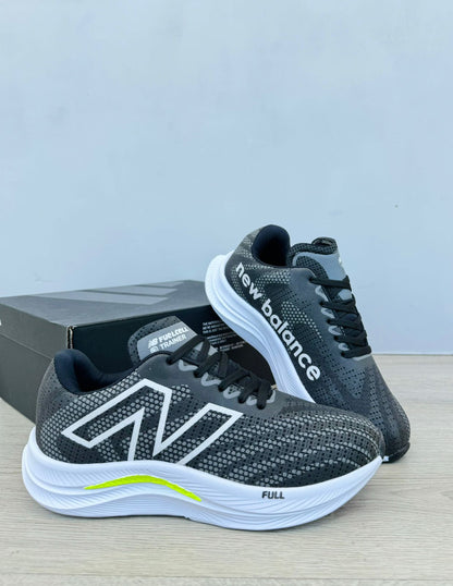 New Balance Fuelcell Caja